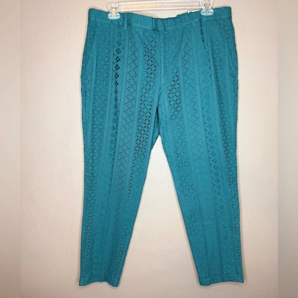 International Concepts Eyelet Patterned Ankle Pants in Island Breeze Size 1X NWT